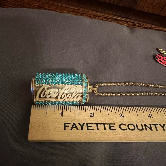 Betsey Johnson Teal/Aqua Crystal Gold Tone Coca Cola Replica Can Necklace, new - Picture 6 of 8
